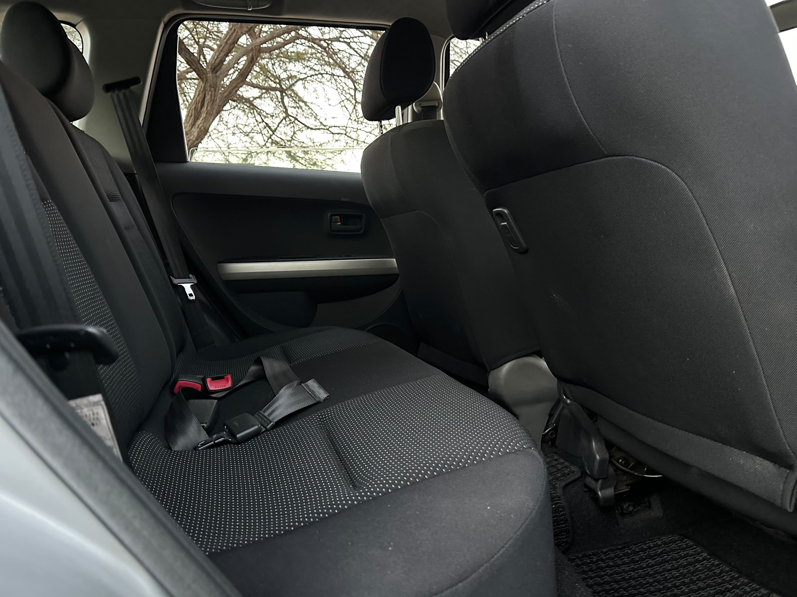 TOYOTA IST thumbnail 4